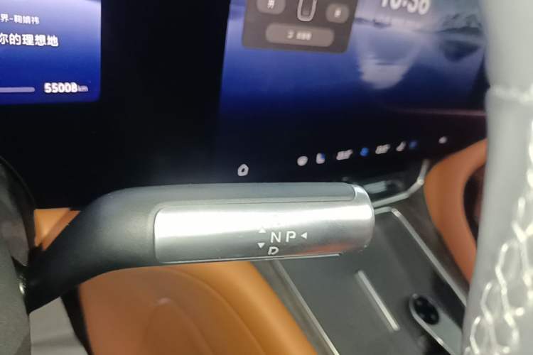 Used Hima AITO M9 2024 Range-Extended Ultra Version 42 kWh 6-Seater Model Gear Lever