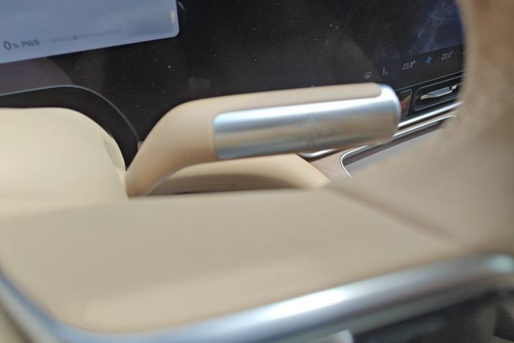 Used Hima AITO M9 2024 Range-Extended Ultra Version 42 kWh 6-Seater Model Gear Lever