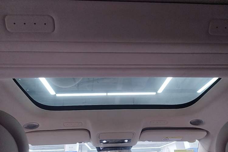 Used Hima AITO M9 2024 Range-Extended Ultra Version 42 kWh 6-Seater Model Headliner