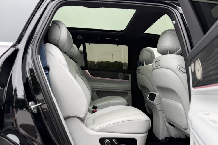 Used Hima AITO M9 2024 Range-Extended Max Edition 42 kWh 6-Seater Version Interior 1