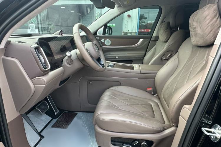 Used Hima AITO M9 2024 Range-Extended Ultra Version 52 kWh 6-Seater Model Interior 1