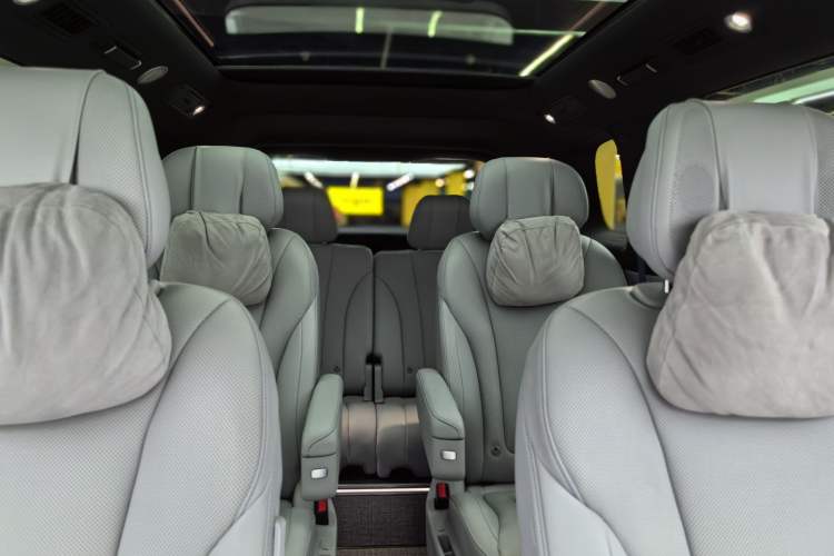 Used Hima AITO M9 2024 Range-Extended Max Edition 42 kWh 6-Seater Version Interior 1