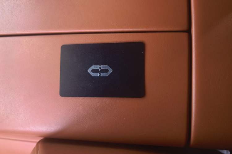 Used Hima AITO M9 2024 Range-Extended Ultra Version 42 kWh 6-Seater Model Interior 1