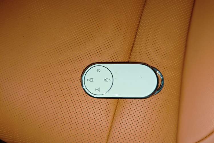 Used Hima AITO M9 2024 Range-Extended Ultra Version 42 kWh 6-Seater Model Interior 1