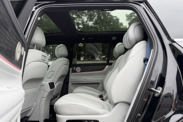 Used Hima AITO M9 2024 Range-Extended Max Edition 42 kWh 6-Seater Version Interior 11