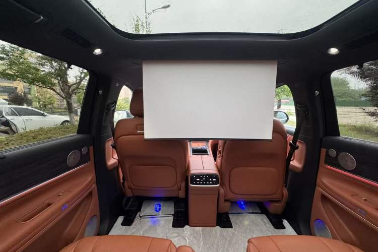 Used Hima AITO M9 2024 Range-Extended Ultra Version 42 kWh 6-Seater Model Interior 11