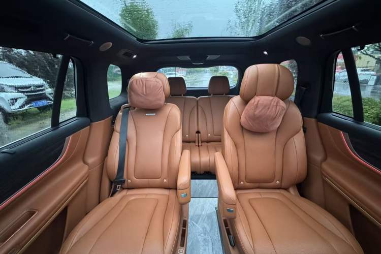Used Hima AITO M9 2024 Range-Extended Ultra Version 42 kWh 6-Seater Model Interior 12