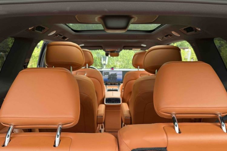 Used Hima AITO M9 2024 Range-Extended Ultra Version 42 kWh 6-Seater Model Interior 2