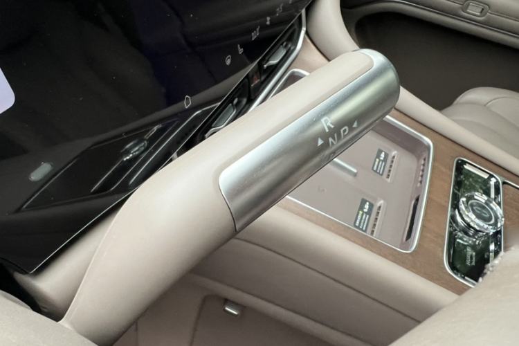 Used Hima AITO M9 2024 Range-Extended Ultra Version 52 kWh 6-Seater Model Interior 2
