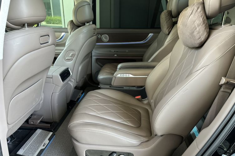 Used Hima AITO M9 2024 Range-Extended Max Edition 52 kWh 6-Seater Version Interior 2