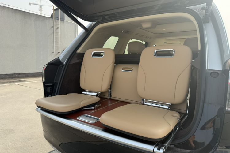 Used Hima AITO M9 2024 Range-Extended Ultra Version 52 kWh 5-Seater Model Interior 2