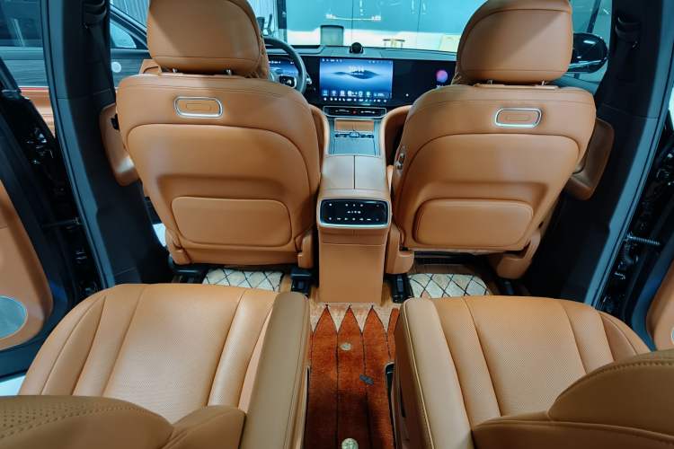Used Hima AITO M9 2024 Range-Extended Ultra Version 52 kWh 6-Seater Model Interior 2