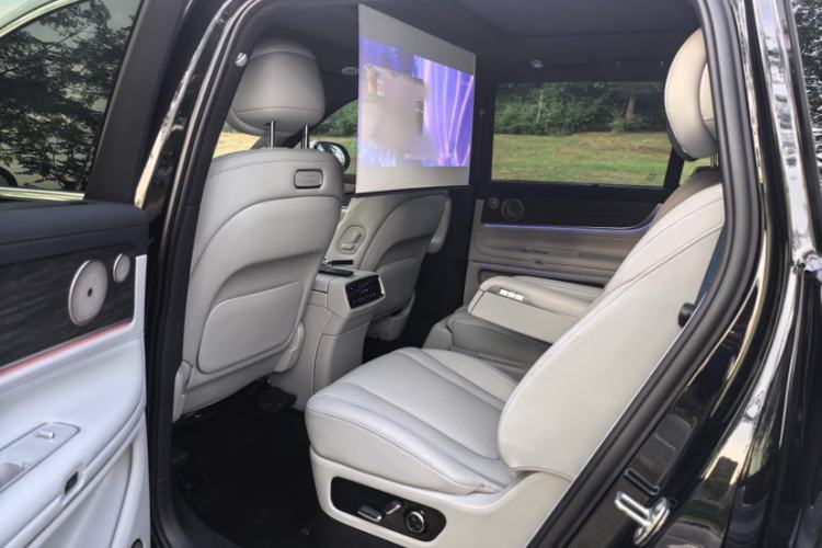 Used Hima AITO M9 2024 Range-Extended Ultra Version 52 kWh 6-Seater Model Interior 2