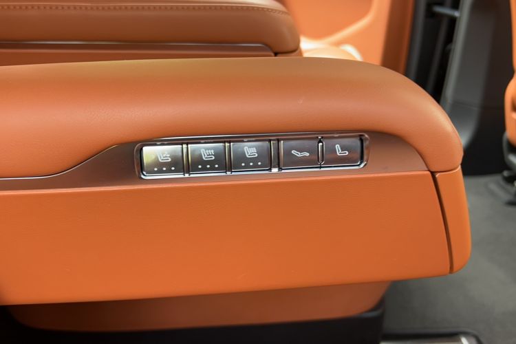 Used Hima AITO M9 2024 Range-Extended Ultra Version 52 kWh 6-Seater Model Interior 2