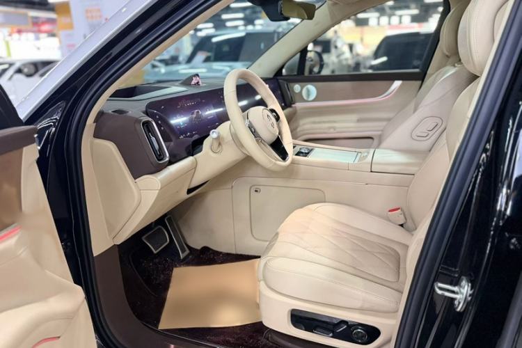 Used Hima AITO M9 2024 Range-Extended Max Edition 42 kWh 6-Seater Version Interior 3