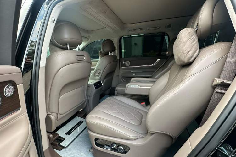 Used Hima AITO M9 2024 Range-Extended Ultra Version 52 kWh 6-Seater Model Interior 3