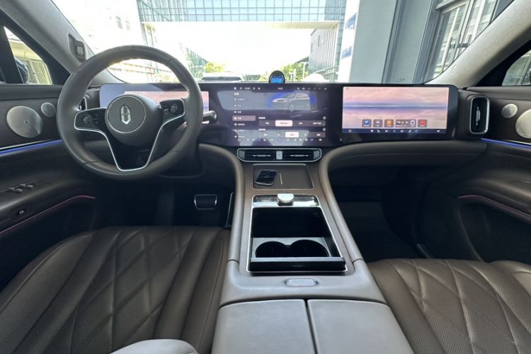 Used Hima AITO M9 2024 Range-Extended Max Edition 52 kWh 6-Seater Version Interior 3