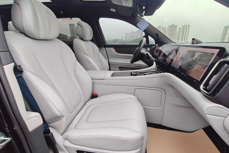 Used Hima AITO M9 2024 Range-Extended Ultra Version 42 kWh 6-Seater Model Interior 3