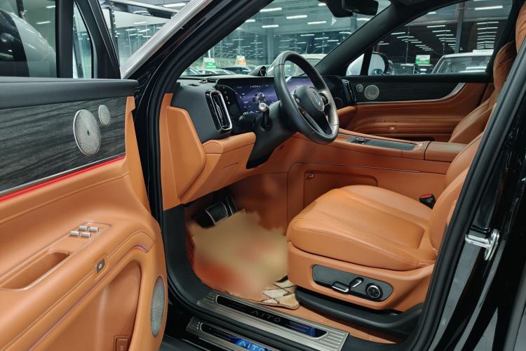 Used Hima AITO M9 2024 Range-Extended Ultra Version 52 kWh 6-Seater Model Interior 3