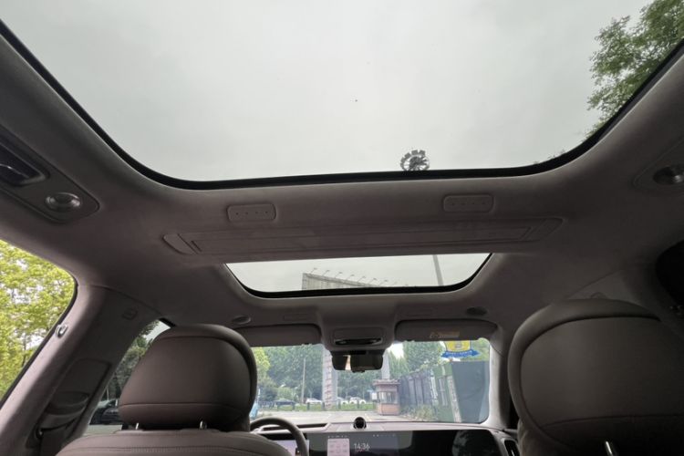 Used Hima AITO M9 2024 Range-Extended Ultra Version 52 kWh 6-Seater Model Interior 4