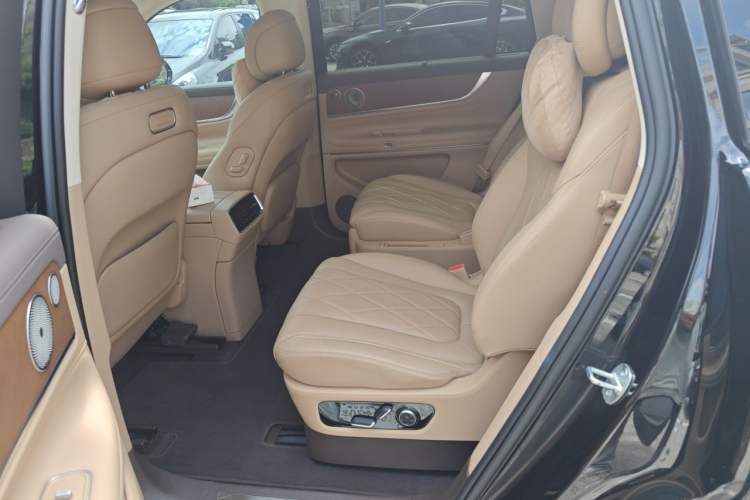 Used Hima AITO M9 2024 Range-Extended Ultra Version 42 kWh 6-Seater Model Interior 4