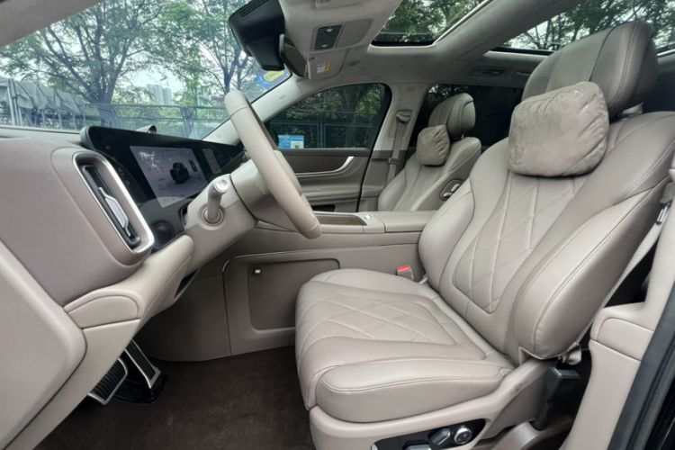 Used Hima AITO M9 2024 Range-Extended Ultra Version 52 kWh 6-Seater Model Interior 5