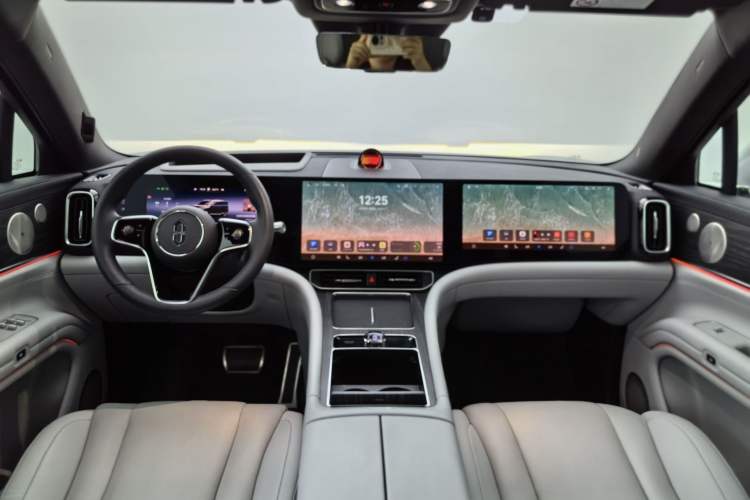 Used Hima AITO M9 2024 Range-Extended Max Edition 42 kWh 6-Seater Version Interior 5