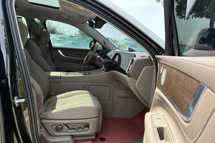 Used Hima AITO M9 2024 Range-Extended Ultra Version 52 kWh 6-Seater Model Interior 6