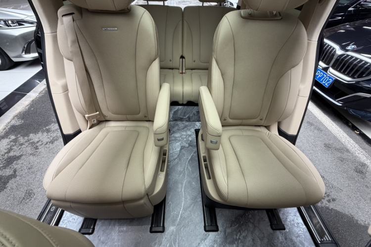 Used Hima AITO M9 2024 Range-Extended Ultra Version 42 kWh 6-Seater Model Interior 7