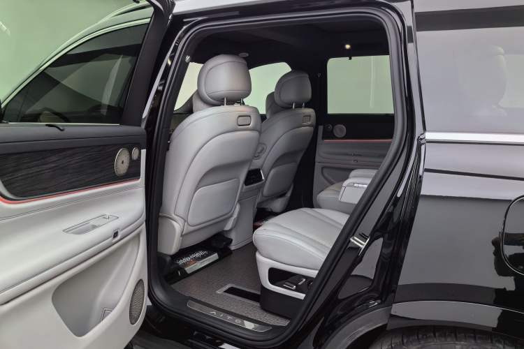 Used Hima AITO M9 2024 Range-Extended Max Edition 42 kWh 6-Seater Version Interior 7
