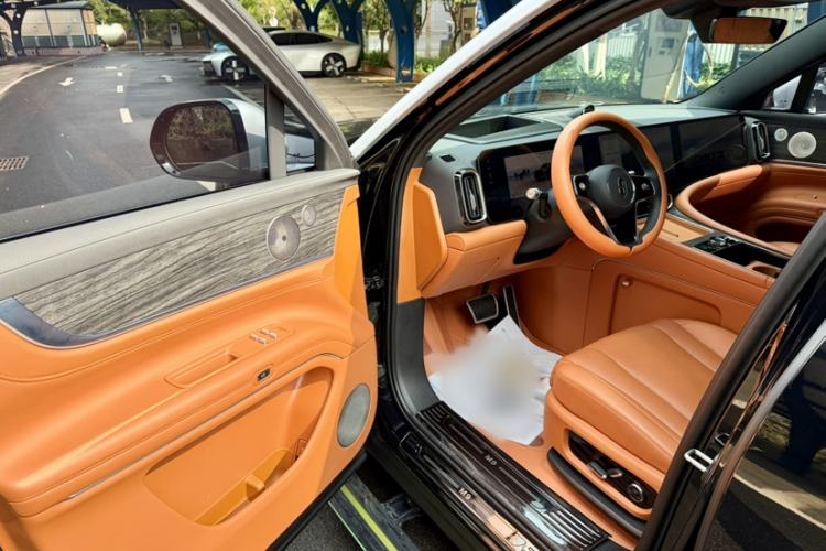 Used Hima AITO M9 2024 Range-Extended Ultra Version 52 kWh 6-Seater Model Interior 7