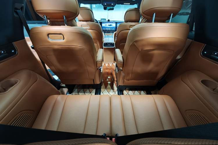 Used Hima AITO M9 2024 Range-Extended Ultra Version 52 kWh 6-Seater Model Interior 7