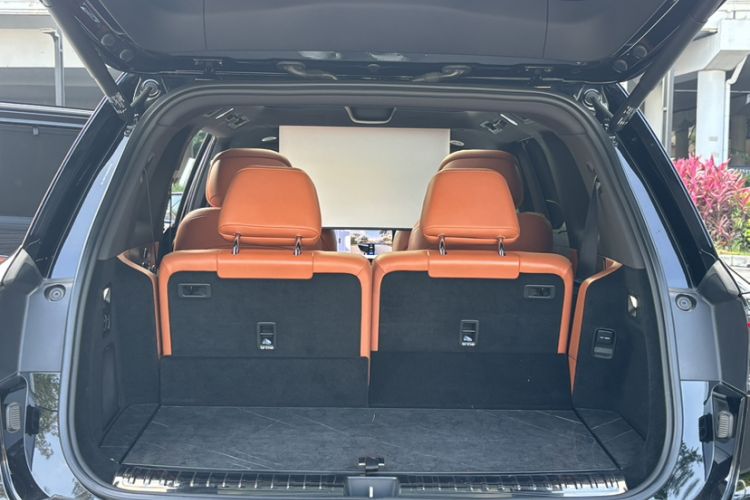 Used Hima AITO M9 2024 Range-Extended Ultra Version 52 kWh 6-Seater Model Interior 7
