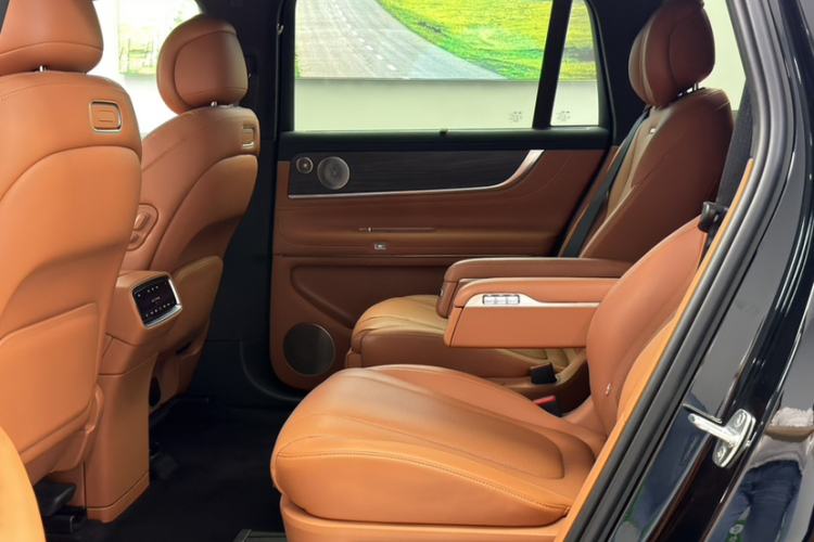 Used Hima AITO M9 2024 Range-Extended Ultra Version 52 kWh 6-Seater Model Interior 9