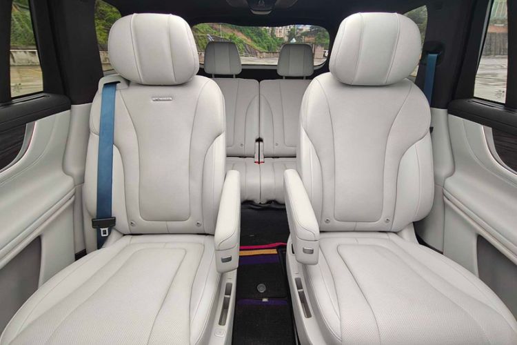 Used Hima AITO M9 2024 Range-Extended Ultra Version 42 kWh 6-Seater Model Interior 9