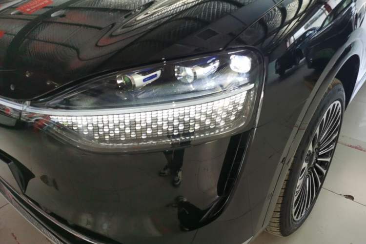 Used Hima AITO M9 2024 Range-Extended Ultra Version 42 kWh 6-Seater Model Left Front Headlight
