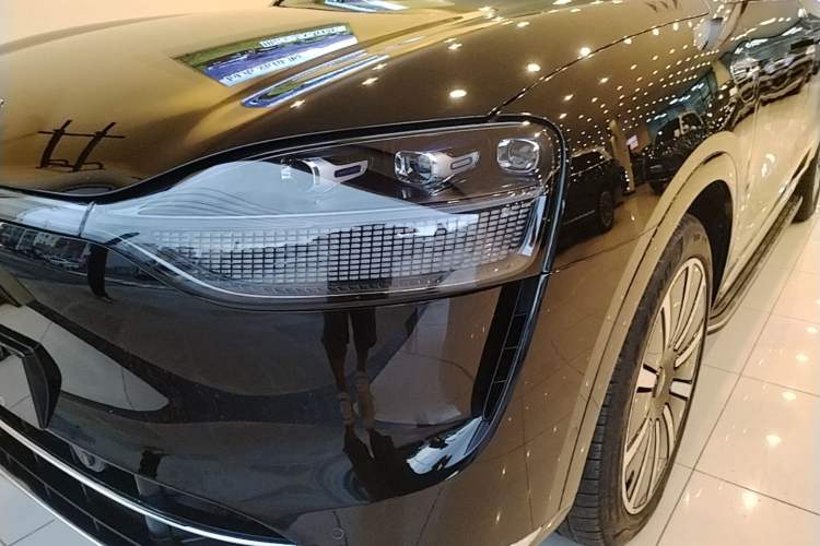 Used Hima AITO M9 2024 Range-Extended Ultra Version 42 kWh 6-Seater Model Left Front Headlight