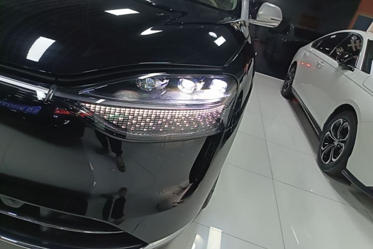 Used Hima AITO M9 2024 Range-Extended Ultra Version 42 kWh 6-Seater Model Left Front Headlight