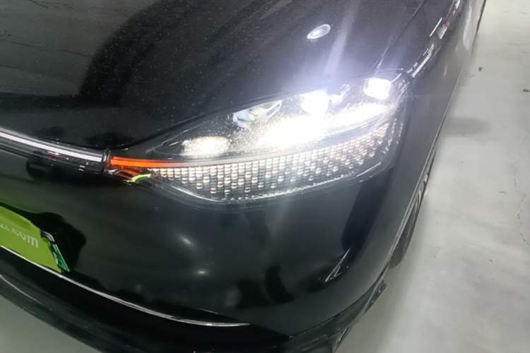 Used Hima AITO M9 2024 Range-Extended Ultra Version 42 kWh 6-Seater Model Left Front Headlight