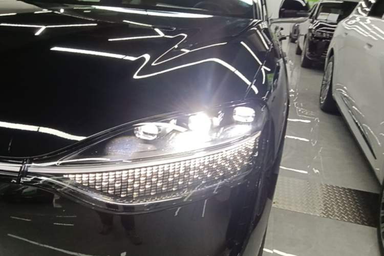 Used Hima AITO M9 2024 Range-Extended Max Edition 42 kWh 6-Seater Version Left Front Headlight
