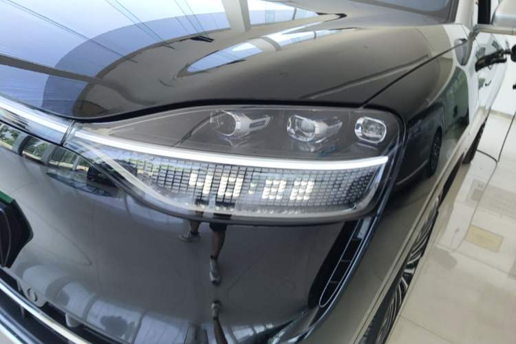 Used Hima AITO M9 2024 Range-Extended Ultra Version 52 kWh 6-Seater Model Left Front Headlight