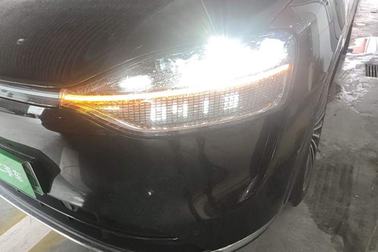 Used Hima AITO M9 2024 Range-Extended Ultra Version 42 kWh 6-Seater Model Left Front Headlight