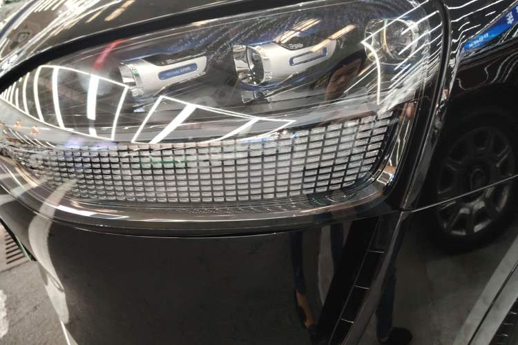 Used Hima AITO M9 2024 Range-Extended Ultra Version 42 kWh 6-Seater Model Left Front Headlight