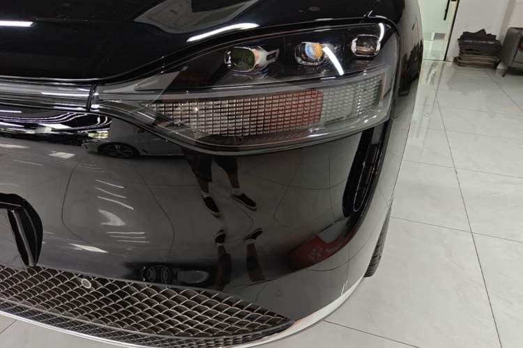 Used Hima AITO M9 2024 All-Electric Ultra Version 100 kWh 6-Seater Model Left Front Headlight