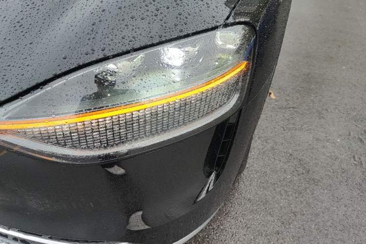 Used Hima AITO M9 2024 Range-Extended Max Edition 42 kWh 6-Seater Version Left Front Headlight