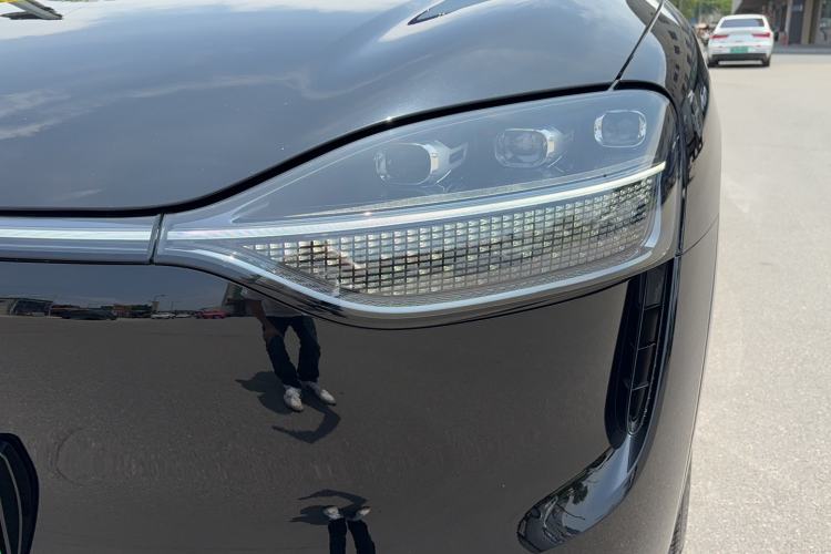 Used Hima AITO M9 2024 Range-Extended Ultra Version 42 kWh 6-Seater Model Left Front Headlight