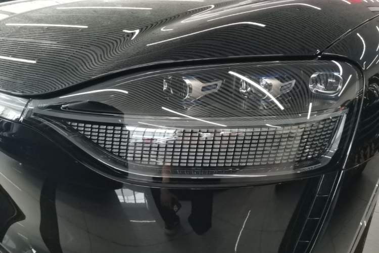 Used Hima AITO M9 2024 Range-Extended Ultra Version 42 kWh 6-Seater Model Left Front Headlight