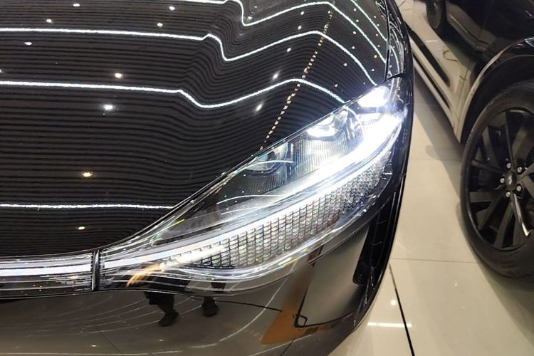 Used Hima AITO M9 2024 Range-Extended Ultra Version 52 kWh 6-Seater Model Left Front Headlight