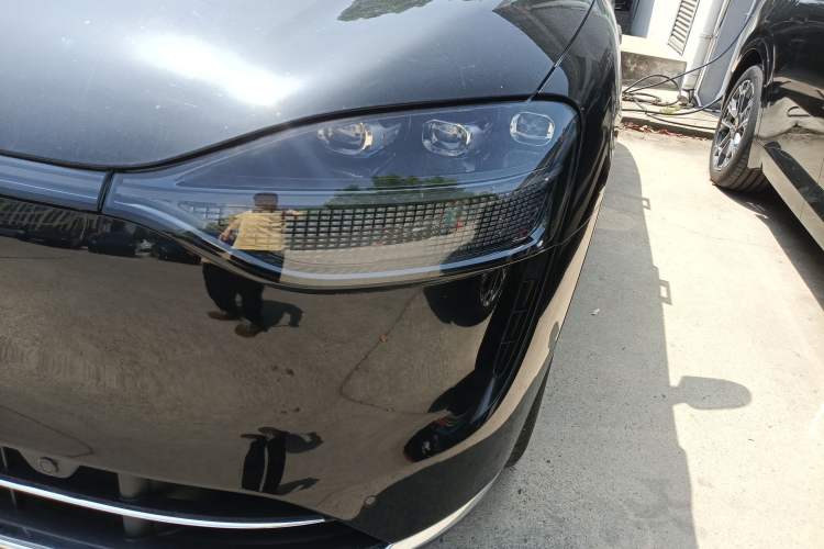 Used Hima AITO M9 2024 Range-Extended Max Edition 42 kWh 6-Seater Version Left Front Headlight