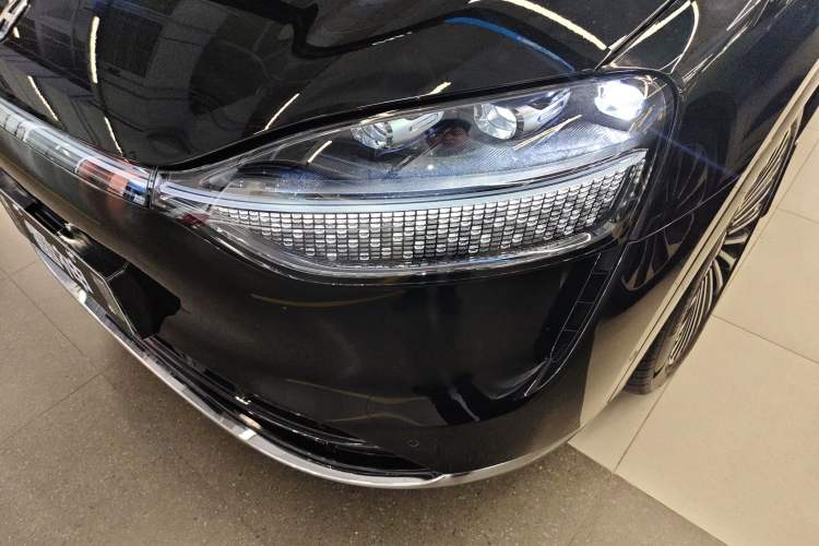 Used Hima AITO M9 2024 Range-Extended Max Edition 42 kWh 6-Seater Version Left Front Headlight
